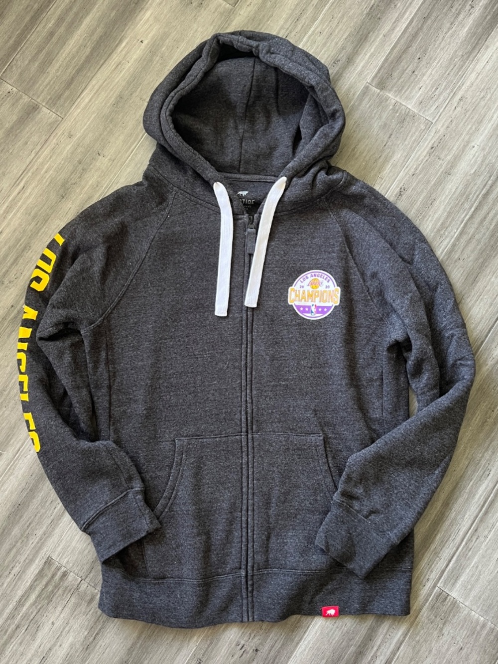 Sportiqe Los Angeles Lakers 2020 NBA Champions Zip-Up Hoodie Sweatshirt L